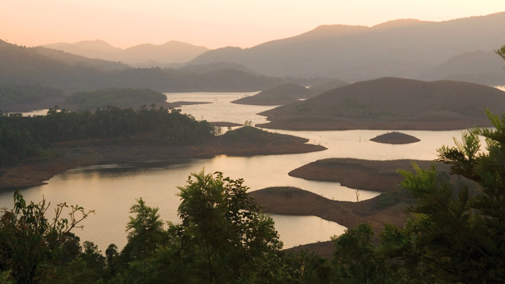 banasura_sagar_dam_padinjarethara